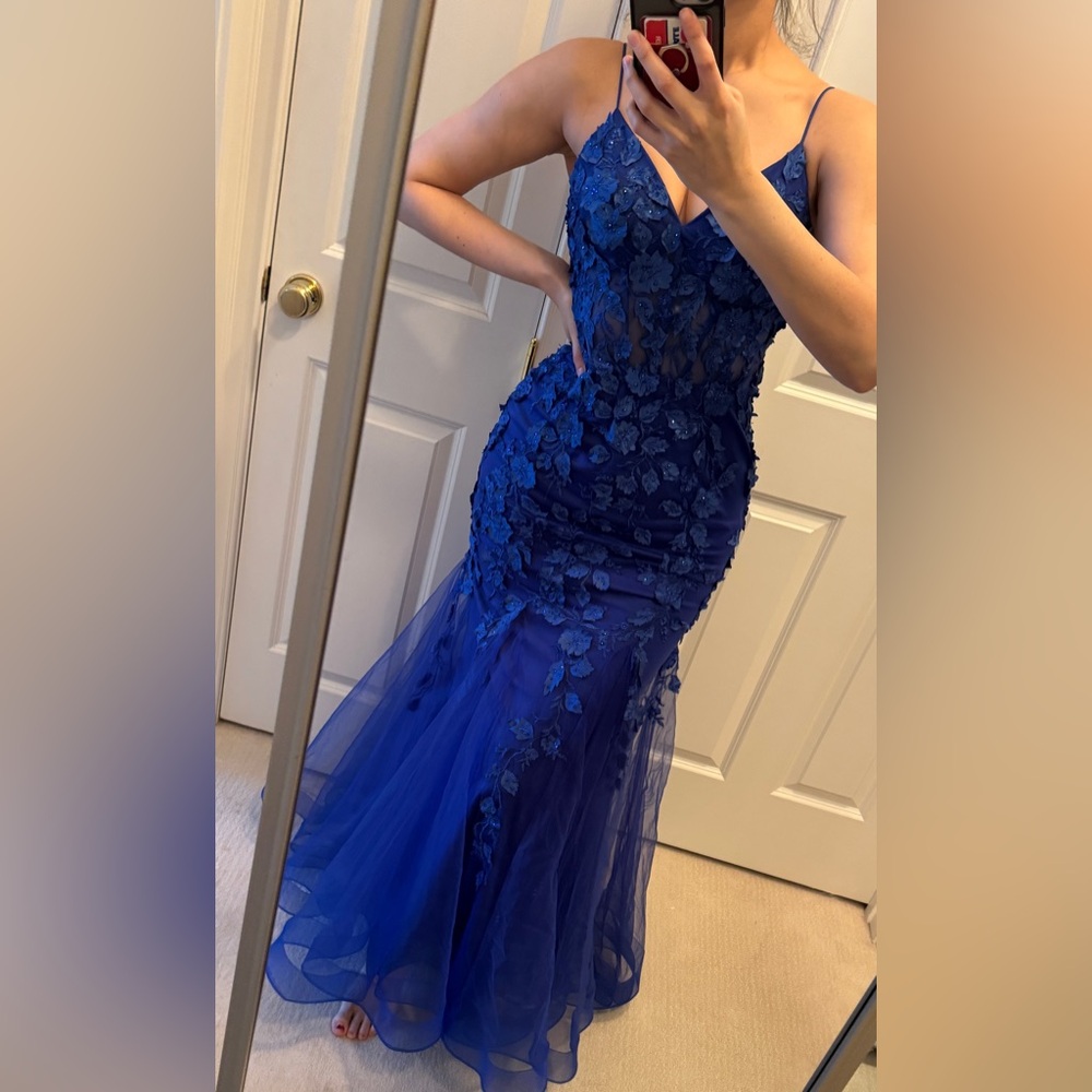 Camille La Vie Prom / Wedding Guest Elegant Blue Lace Evening Gown